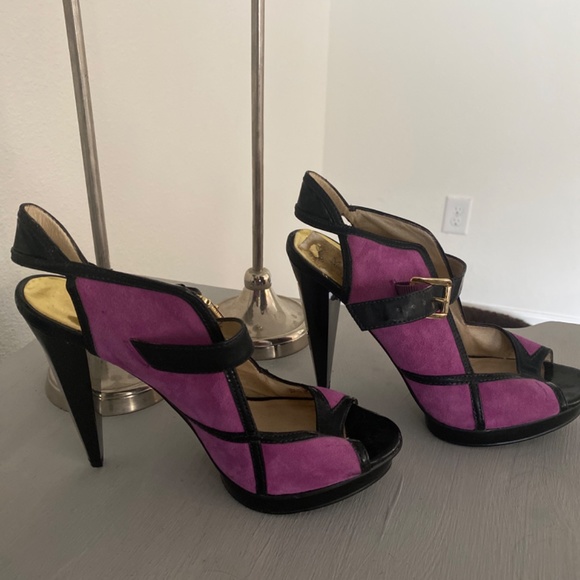 Fuchsia Michael Kors Heel - Picture 4 of 4